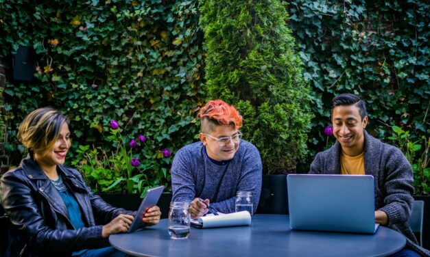 Expert Shares Tips For Getting Into Ivy League Colleges