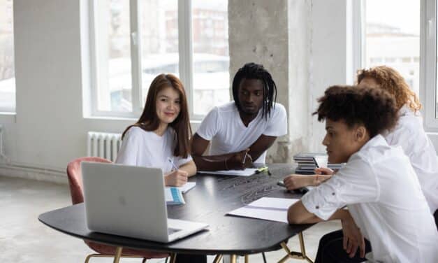 How Online Colleges Are Changing Higher Education For Non-Traditional Students